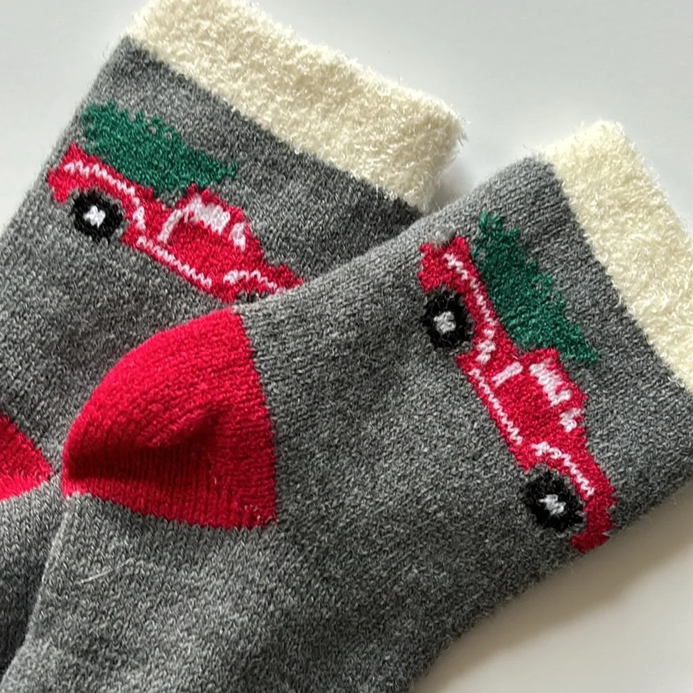 Northeast Outfitters Women’s Christmas Holiday Truck Cozy Cabin Socks